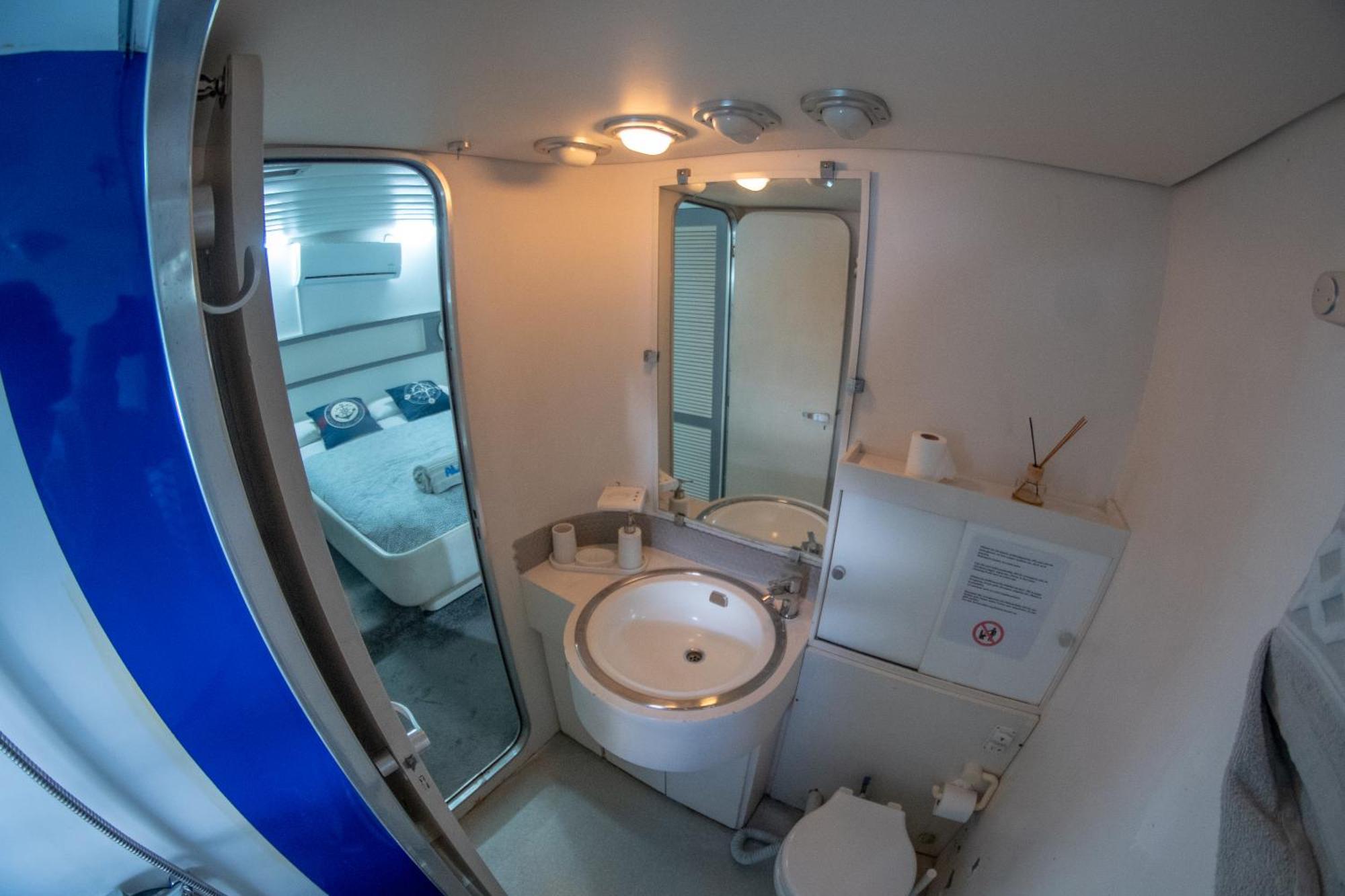 Boat Aloha Hotel ซานต์อาเตรียเดเบซอซ ภายนอก รูปภาพ